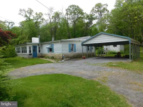 372 Sand Ridge Rd, Lewistown, PA 17044