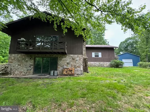 25 Lower Deere Run Rd, Lewistown, PA 17044