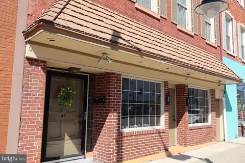 41-43 W Market St, Lewistown, PA 17044