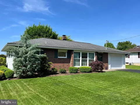 62 Seneca Rd, Belleville, PA 17004