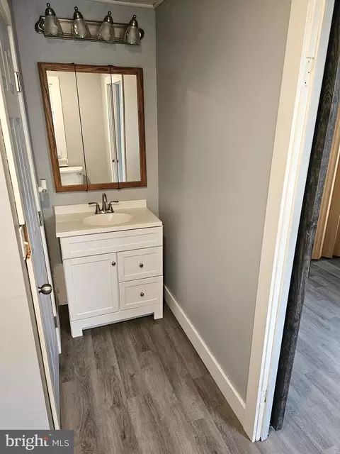 Bath - 107 5th Ave, Burnham, PA 17009 photo 2 of 2