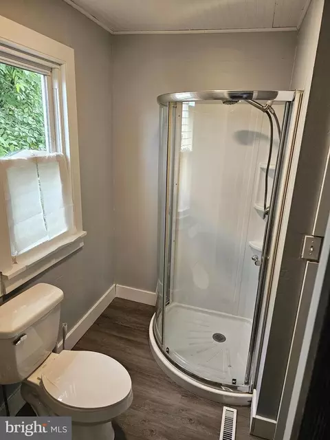 Bath - 107 5th Ave, Burnham, PA 17009 photo 1 of 2