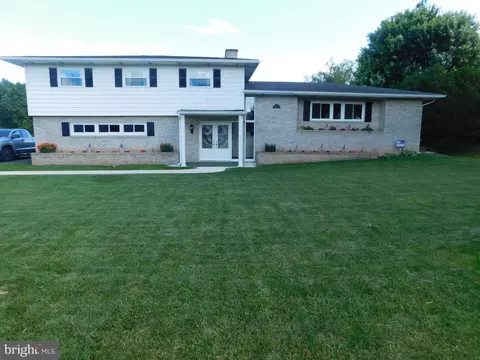 44 Poe St, Belleville, PA 17004