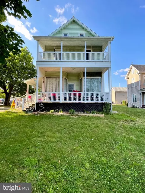 56 King, Milroy, PA 17063