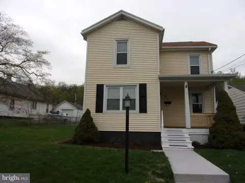 609 W 5th St, Lewistown, PA 17044