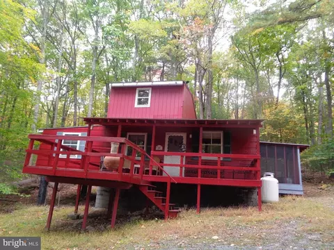58 Woodside Ln, Mcveytown, PA 17051