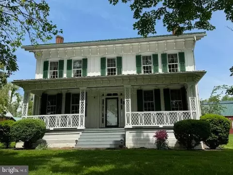 118 Field Ln, Milroy, PA 17063
