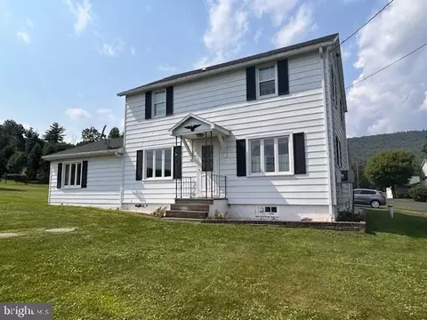 5149 Old Stage Rd, Mcclure, PA 17841