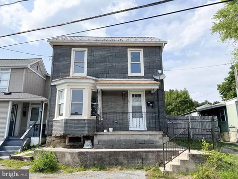 15 Reservoir Ln, Lewistown, PA 17044