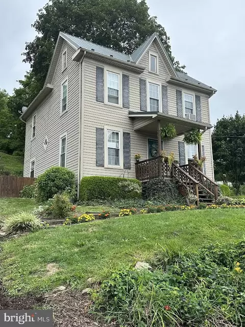 20 Mann Ave S, Yeagertown, PA 17099