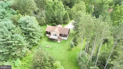 200 Blue Rock Ln, Milroy, PA 17063