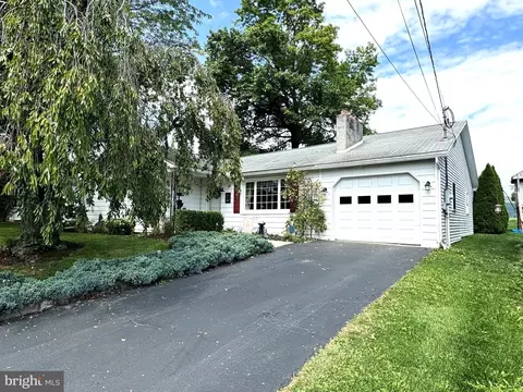 69 2nd St, Belleville, PA 17004