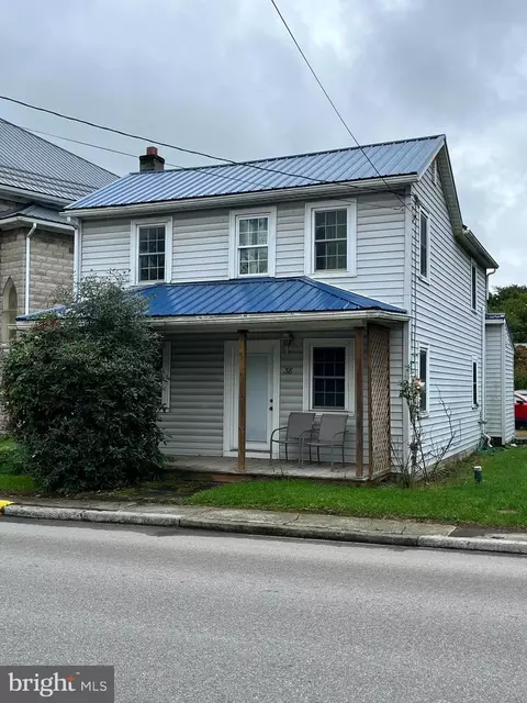 38 S Main St, Milroy, PA 17063