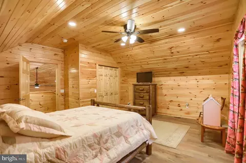 Bedroom - 425 Bald Eagle Ln, Mcclure, PA 17841 photo 7 of 7