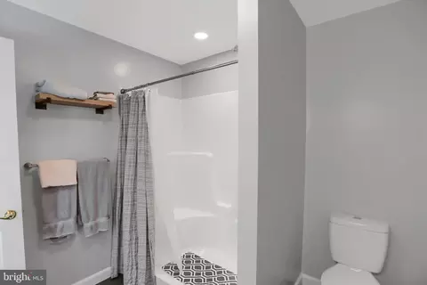 Bath - 425 Bald Eagle Ln, Mcclure, PA 17841 photo 3 of 3