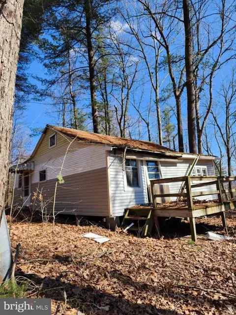 65 Rocky Loop Rd, Mcveytown, PA 17051