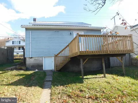 Exterior - 413 E Freedom Ave, Burnham, PA 17009 photo 1 of 2