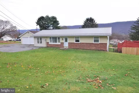 12 Scenic Dr, Lewistown, PA 17044