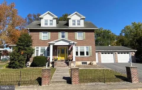 5 Sunset Rd, Lewistown, PA 17044
