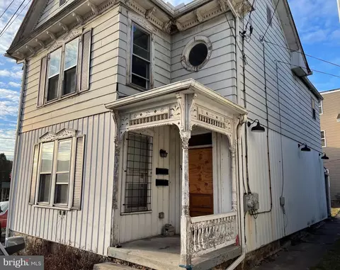 10 S Grand St, Lewistown, PA 17044