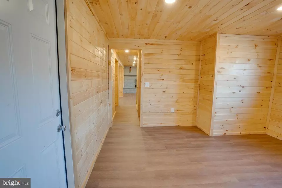 Entry Way - 3014 Old Stage Rd, Lewistown, PA 17044 photo 6 of 7