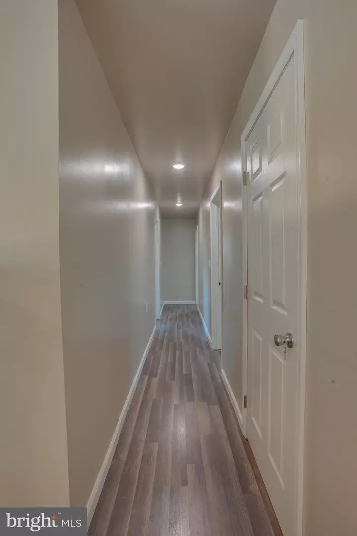 Entry Way - 3014 Old Stage Rd, Lewistown, PA 17044 photo 4 of 7