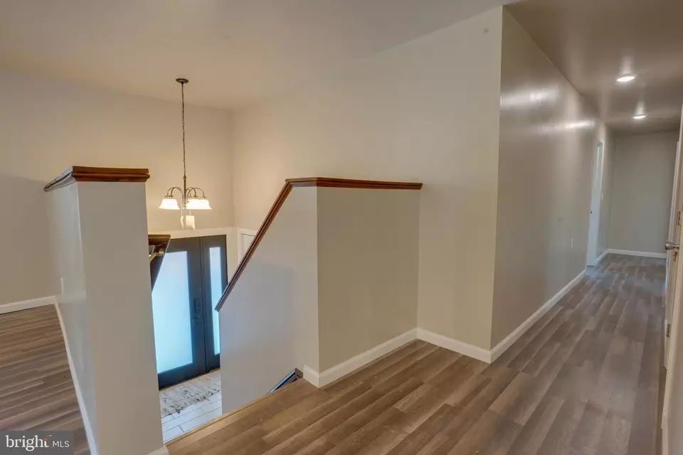 Entry Way - 3014 Old Stage Rd, Lewistown, PA 17044 photo 5 of 7