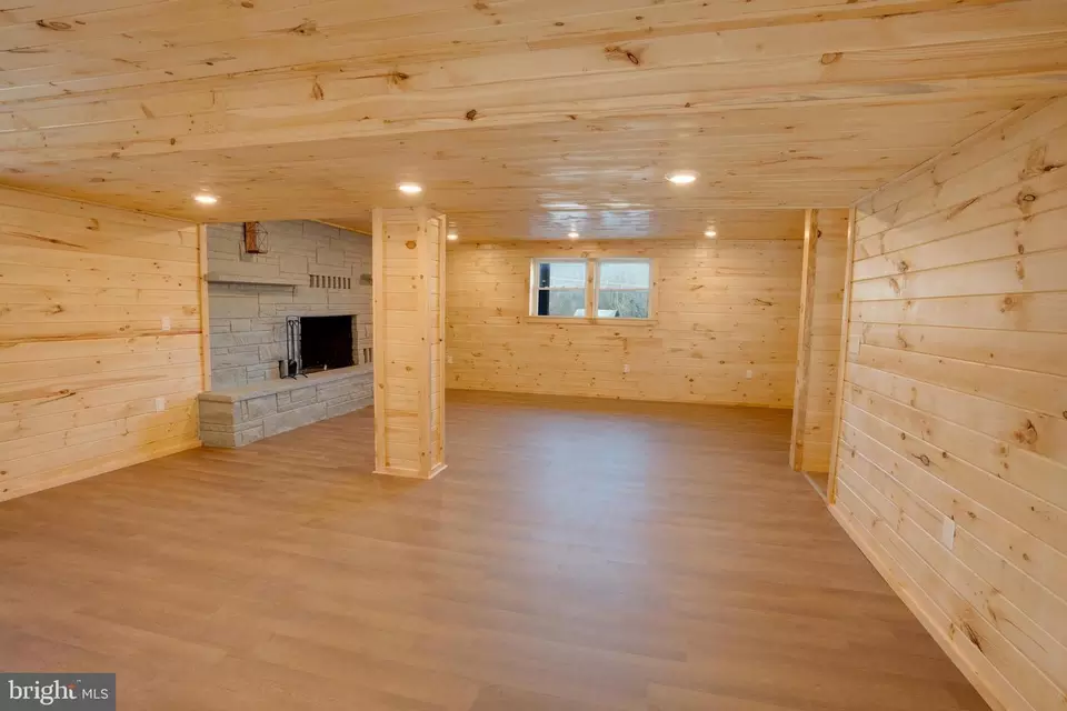 Living - 3014 Old Stage Rd, Lewistown, PA 17044 photo 7 of 8