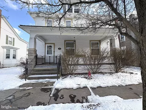 39 Pearl St, Reedsville, PA 17084