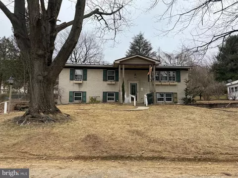 242 Cider Ln, Lewistown, PA 17044
