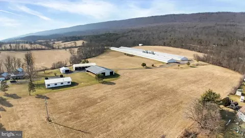 136 Winding Ln, Lewistown, PA 17044