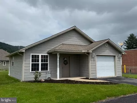 3 W Criswell St, Mcveytown, PA 17051
