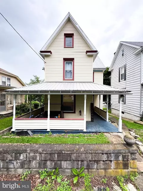31 S Mann Ave, Yeagertown, PA 17099