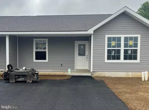 90 Pacific Ave, Milroy, PA 17063