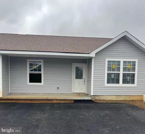 98 Pacific Ave, Milroy, PA 17063