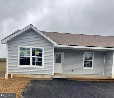 104 Pacific Ave, Milroy, PA 17063