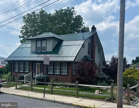 20 Franklin Ave, Lewistown, PA 17044