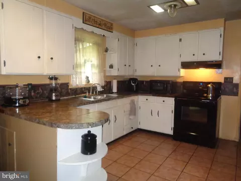 4350 Back Maitland Rd, Mcclure, PA 17841 photo 4