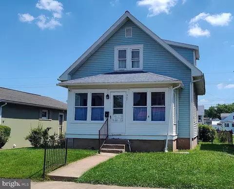 727 S Grand St, Lewistown, PA 17044