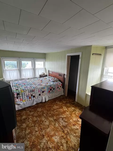 Bedroom - 8685 E Back Mountain Rd, Milroy, PA 17063 photo 1 of 2