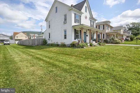 205 3rd Ave, Burnham, PA 17009 photo 3