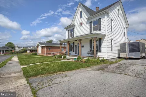205 3rd Ave, Burnham, PA 17009 photo 2
