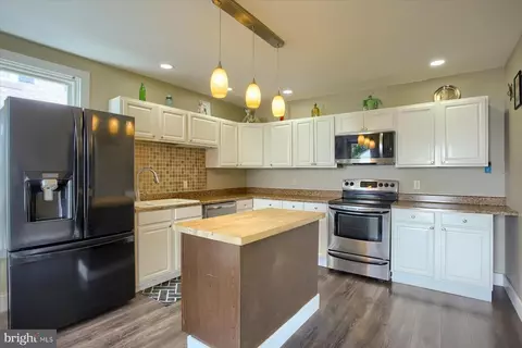 205 3rd Ave, Burnham, PA 17009 photo 12