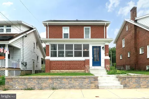 409 W 5th St, Lewistown, PA 17044