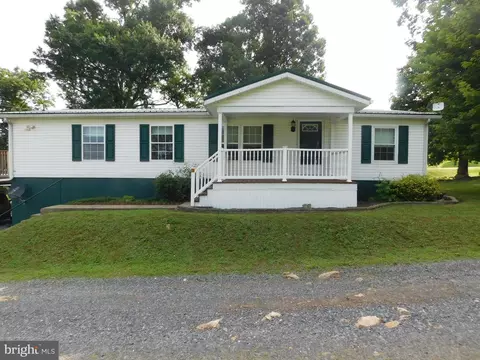 19 Blue Bird Dr, Lewistown, PA 17044