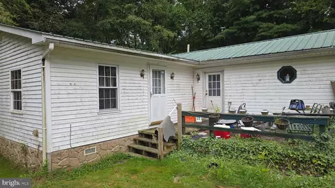 7 Hummels Ln, Mcclure, PA 17841