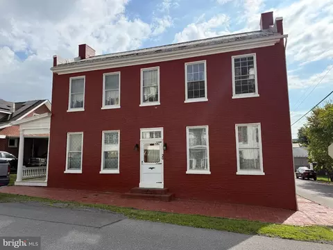 20 N Market St, Mcveytown, PA 17051