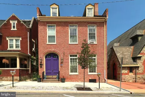 11 S Main St, Lewistown, PA 17044