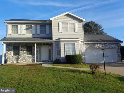 5 Tilbury Ln, Reedsville, PA 17084