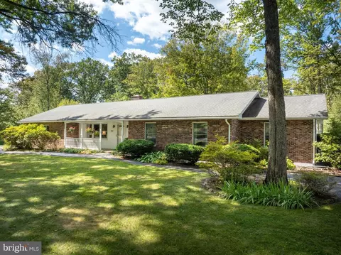 109 Laurel Rd, Lewistown, PA 17044